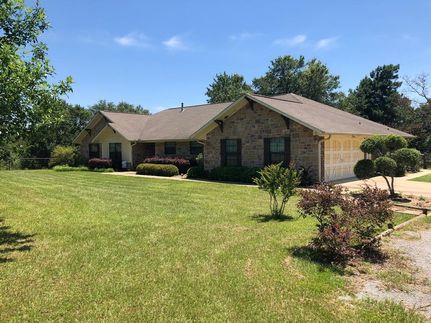 Farm and Ranch in Leon County, Texas