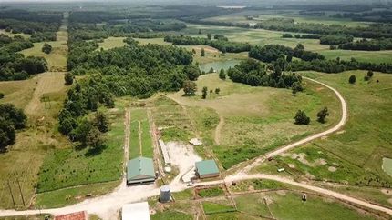 Farm and Ranch in Carroll County, Tennessee