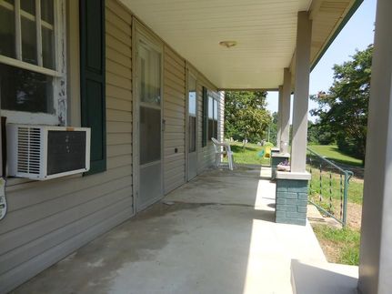 Farm and Ranch in Jackson County, Tennessee