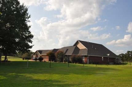 House in Le Flore County, Oklahoma