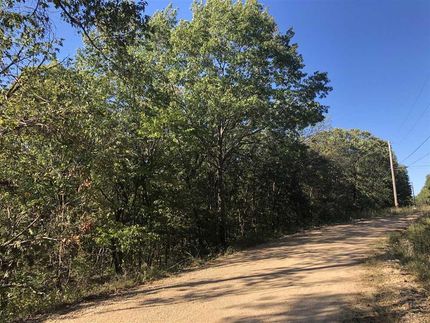 Homesite in Hickory County, Missouri