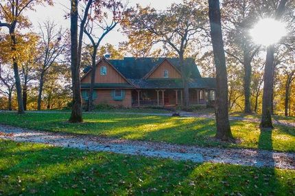 House in Cedar County, Missouri
