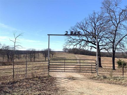 Farm and Ranch in Benton County, Missouri