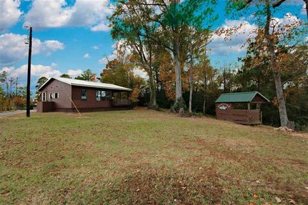 Farm and Ranch in Sabine County, Texas