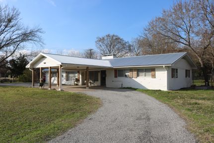 House in Fannin County, Texas