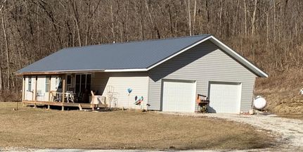 House in Fulton County, Illinois