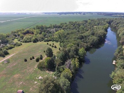 Farm and Ranch in Saline County, Illinois