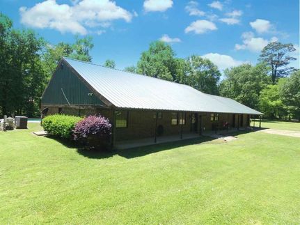 Farm and Ranch in Shelby County, Texas