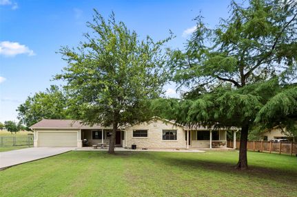 Farm and Ranch in Caldwell County, Texas