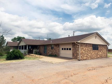 Farm and Ranch in Caddo County, Oklahoma