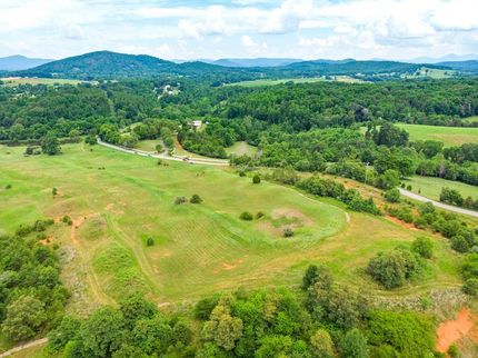 Farm and Ranch in Bedford County, Virginia