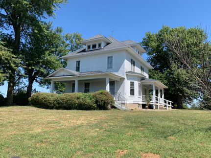 Farm and Ranch in Monroe County, Iowa