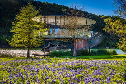 Lakefront Property in Travis County, Texas