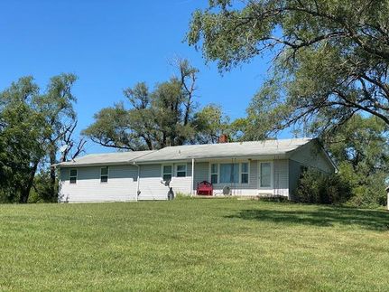House in DeKalb County, Missouri
