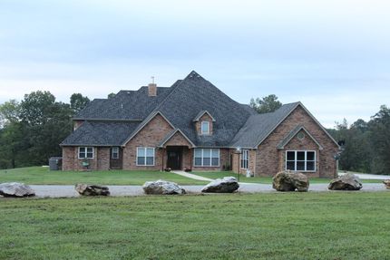 Farm and Ranch in Howell County, Missouri