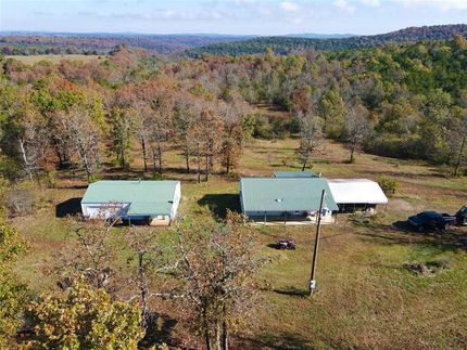 Farm and Ranch in Taney County, Missouri