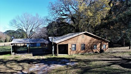 Farm and Ranch in Anderson County, Texas