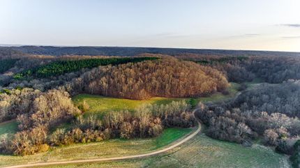 Farm and Ranch in Giles County, Tennessee