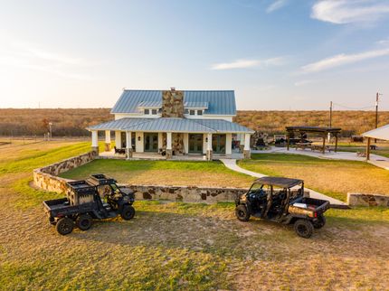 Farm and Ranch in La Salle County, Texas