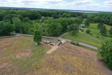 Lakefront Property in Benton County, Tennessee