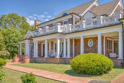 Farm and Ranch in Lewis County, Tennessee