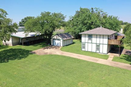 Farm and Ranch in Grayson County, Texas