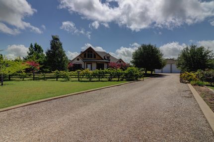 Farm and Ranch in Hill County, Texas