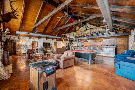 Farm and Ranch in Duval County, Texas