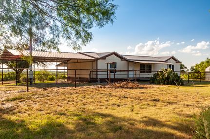 Farm and Ranch in McMullen County, Texas