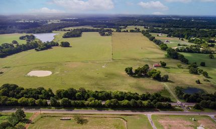 Farm and Ranch in Henderson County, Texas
