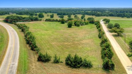 Farm and Ranch in Grayson County, Texas