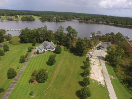 Farm and Ranch in Pamlico County, North Carolina
