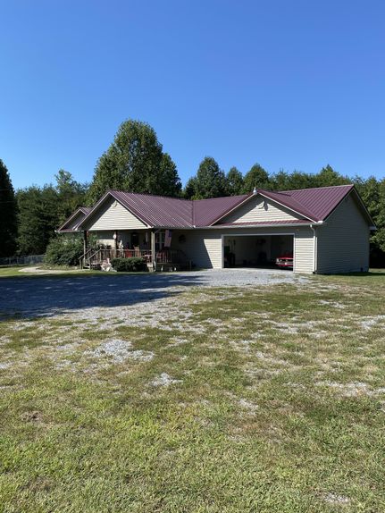 House in Monroe County, Tennessee