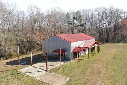 Farm and Ranch in Carroll County, Tennessee