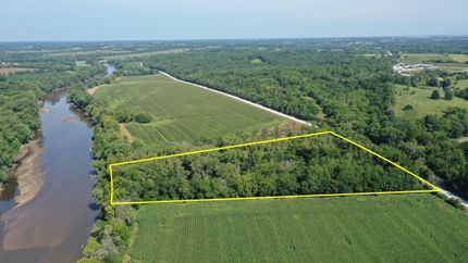 Land in Henry County, Iowa
