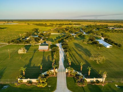 Commercial Property in Live Oak County, Texas