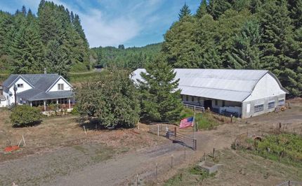 Farm and Ranch in Lincoln County, Oregon