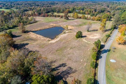 Farm and Ranch in Decatur County, Tennessee