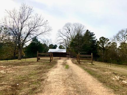 Farm and Ranch in Hinds County, Mississippi