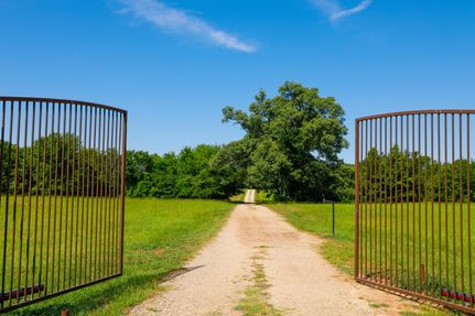 Farm and Ranch in Rains County, Texas