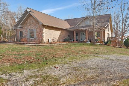 Farm and Ranch in Howell County, Missouri