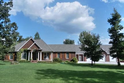 Farm and Ranch in Howell County, Missouri