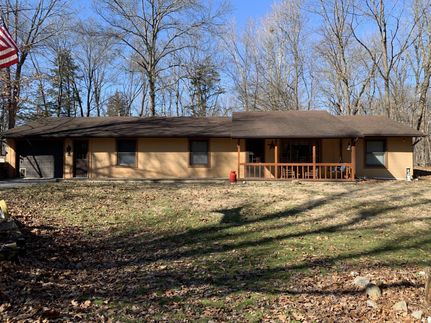 Farm and Ranch in Wayne County, Illinois