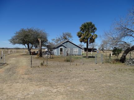 Farm and Ranch in Duval County, Texas