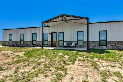 Farm and Ranch in Grayson County, Texas
