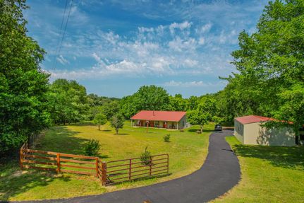 Farm and Ranch in Henderson County, Texas