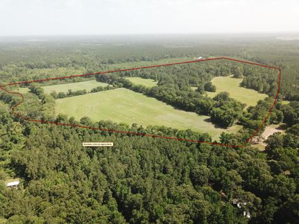 Farm and Ranch in Sabine County, Texas