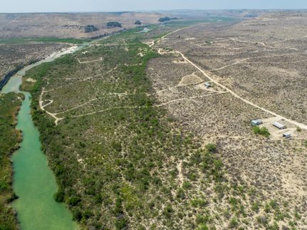 Land in Val Verde County, Texas