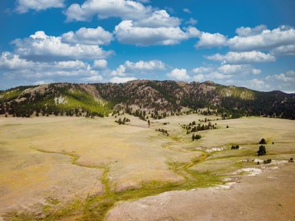 Farm and Ranch in Niobrara County, Wyoming