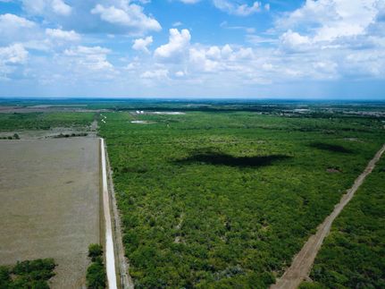 Farm and Ranch in Gonzales County, Texas
